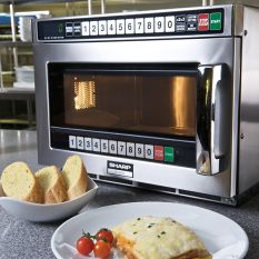 Sharp R1900M Commercial Microwave Programmable 1900w