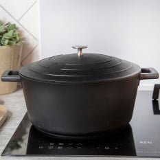 MasterClass Cast Aluminium Casserole Dish 28cm/11" 5 Litre/175oz