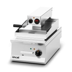 Lincat OE8211/R Opus 800 Electric Counter-top Clam Griddle - Ribbed Upper Plate
