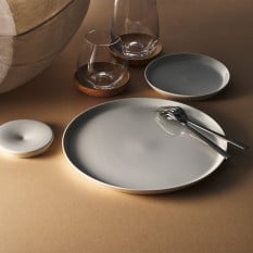 Rene Ozorio White Album Round Tray 29 x 2cm/11.5 x 1" (Pack of 12)